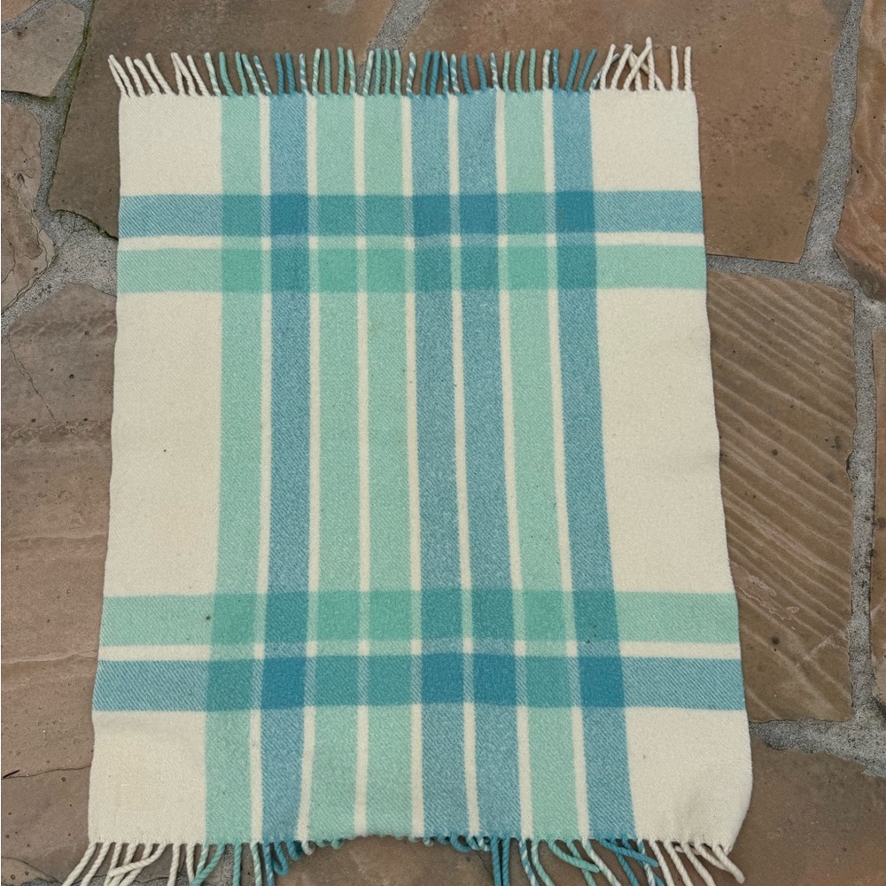 Vintage Royal Rose Wool Blanket Made in Great Britain Plaid Throw Fringe - Picture 2 of 9